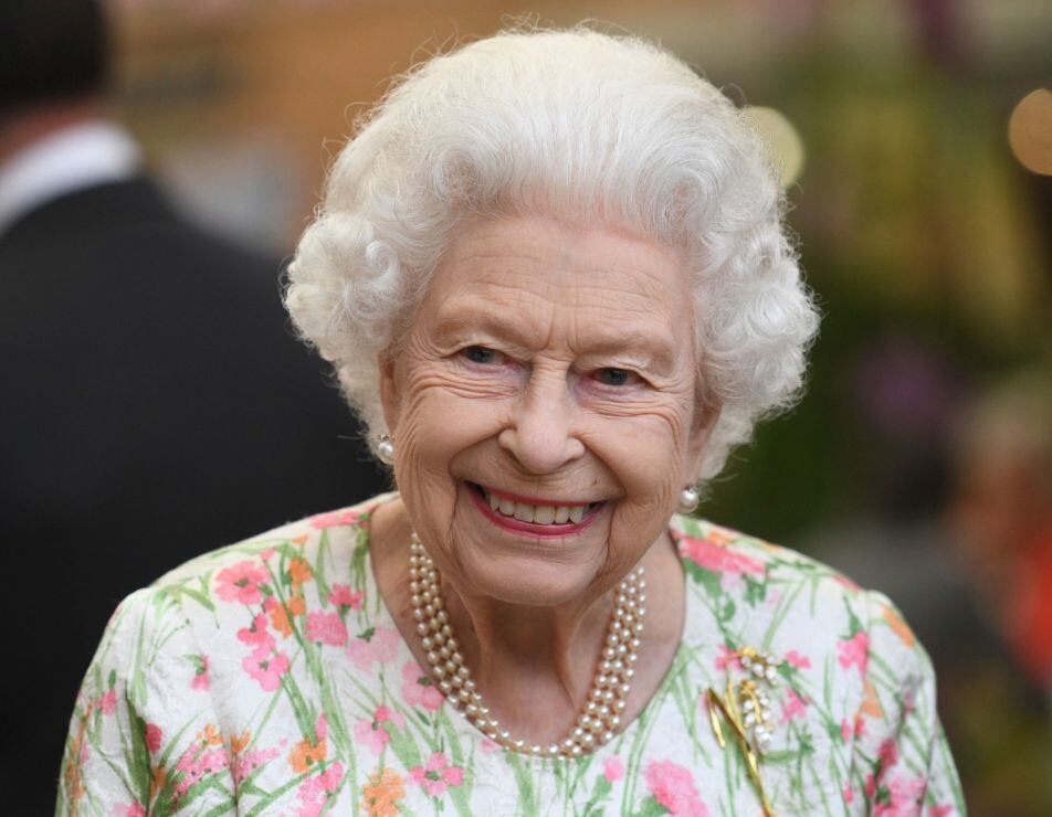 La reina Isabel II condecorará a médicos y científicos que lucharon contra el Covid-19