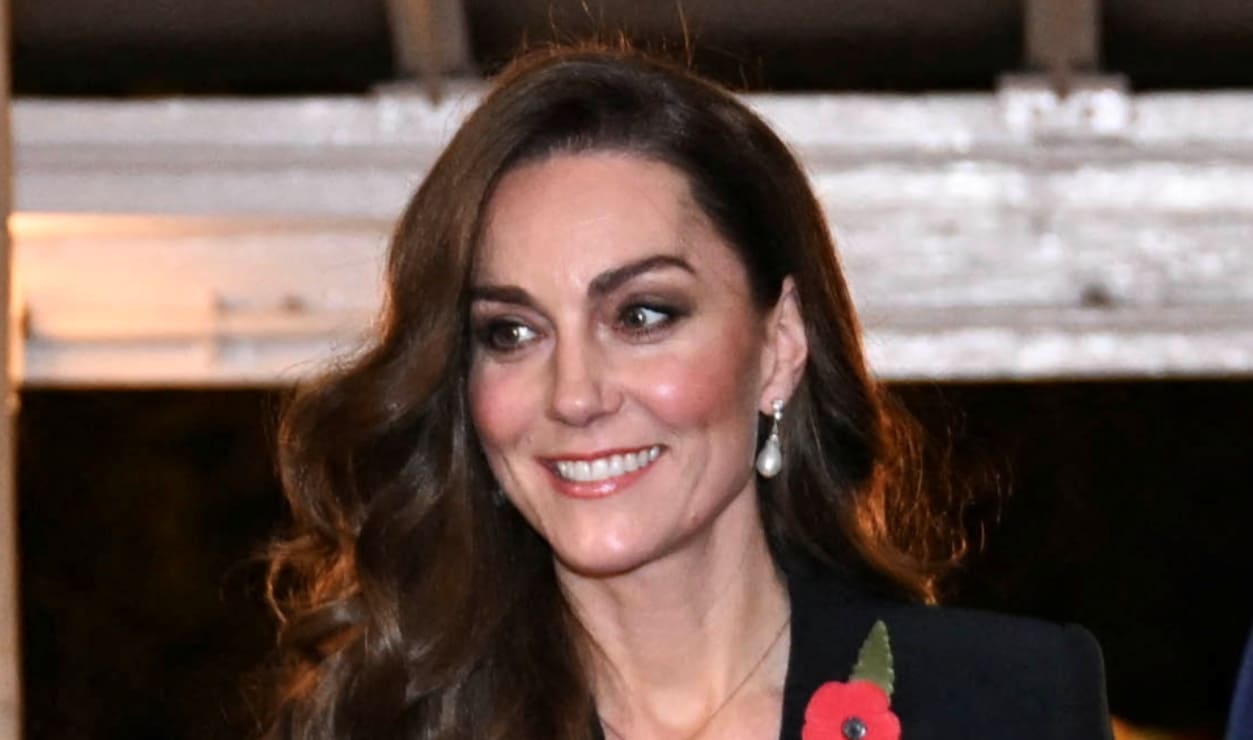 El deslumbrante look de Kate Middleton en su reaparición con el príncipe William
