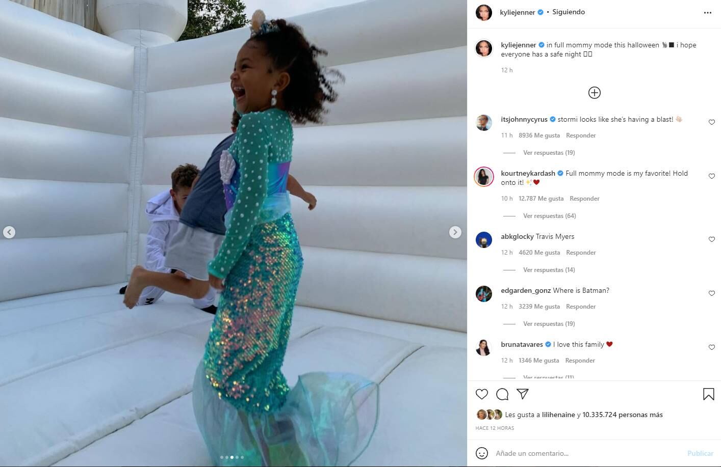 Kylie Jenner luce su avanzado embarazo disfrazada de gatita para Halloween