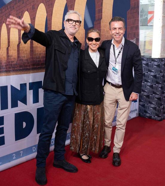 Alfonso Cuarón,  Daniela Michel y Alejandro Ramírez / Foto: Héptor Arjona para Clase .