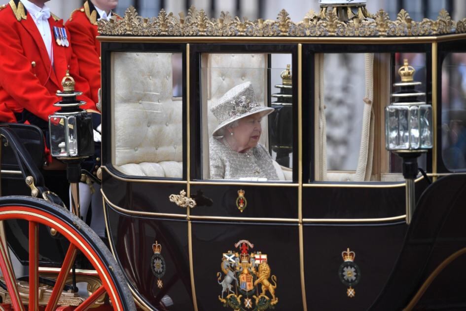 Suspenden el tradicional desfile Trooping the color en honor a la reina Isabel II