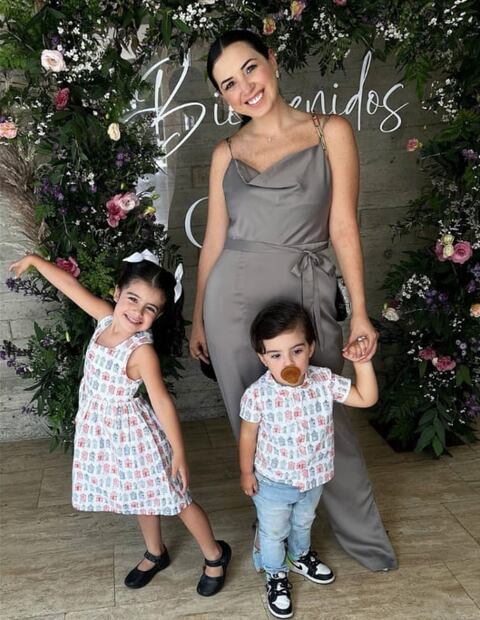 Fátima Torre con sus hijos Isabella y Diego / Instagram: @fatimatorre