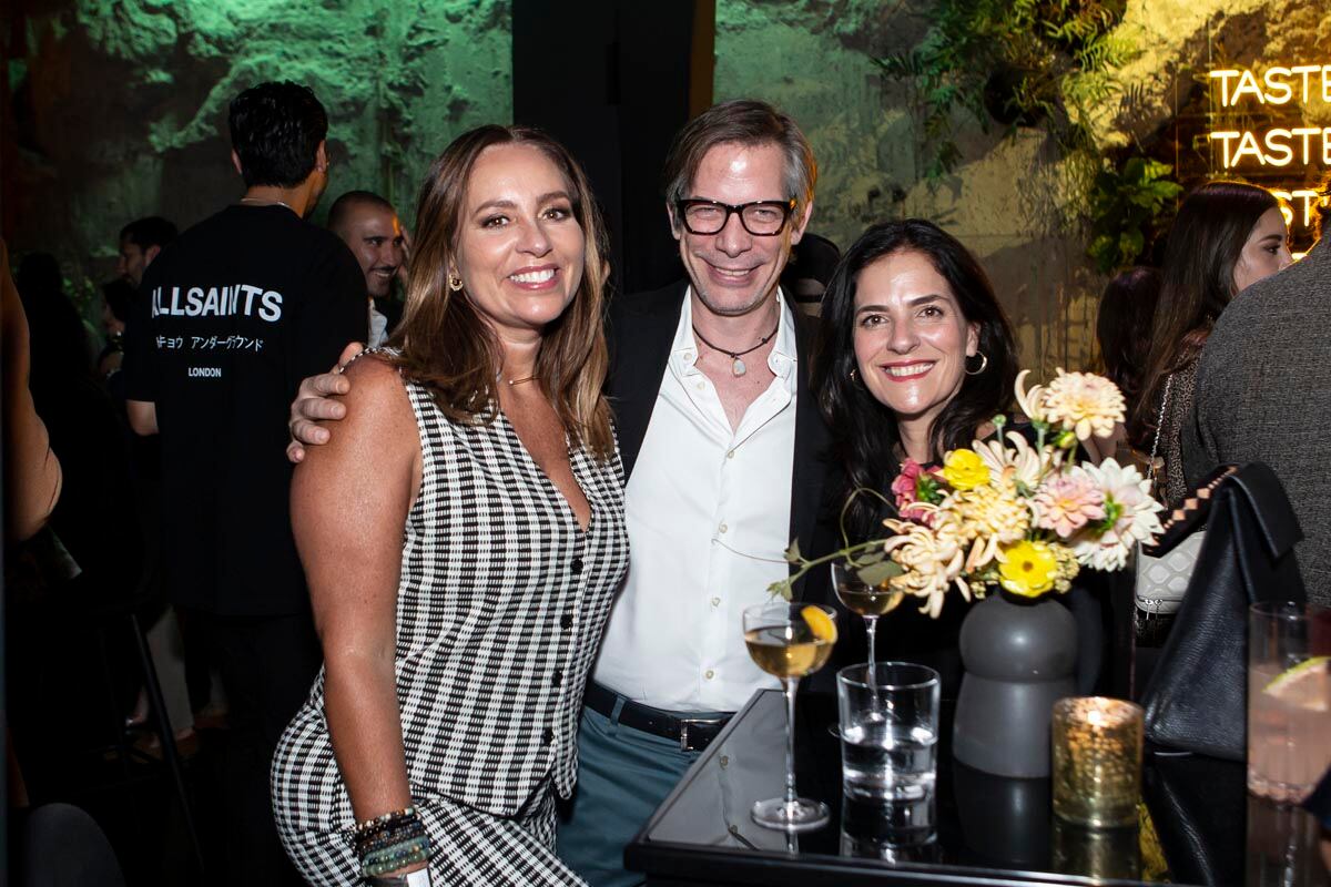 Aldonza Ramírez, Miguel Cooper y Adriana Azuara. (Foto: Esteban Torreblanca para VIP)