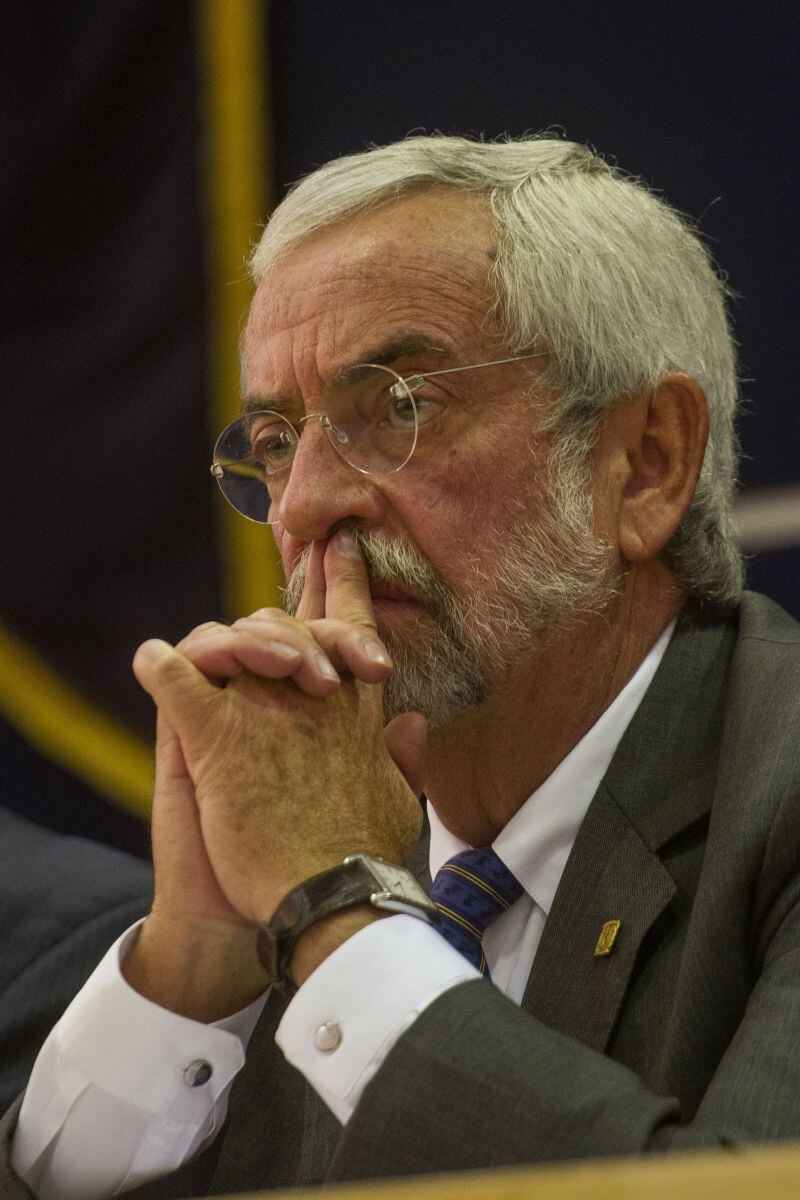 Él es Enrique Luis Graue Wiechers, rector de la UNAM