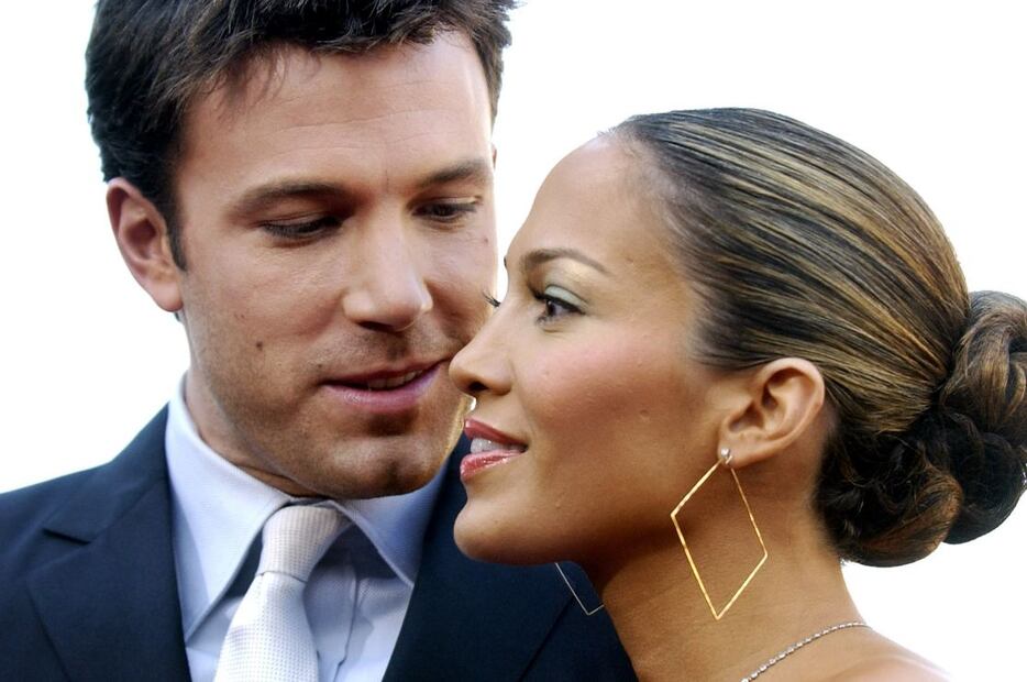 Video de Jennifer Lopez y Ben Affleck besándose