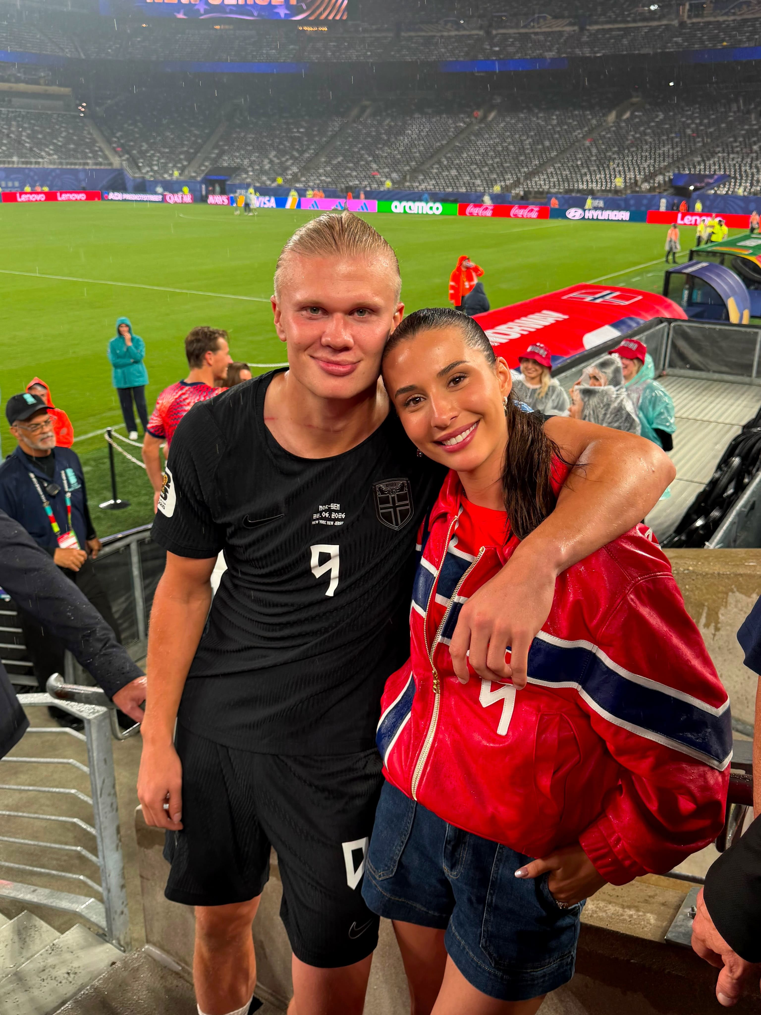 Erling Haaland e Isabel Haugseng Johansen. (Foto: Instagram)