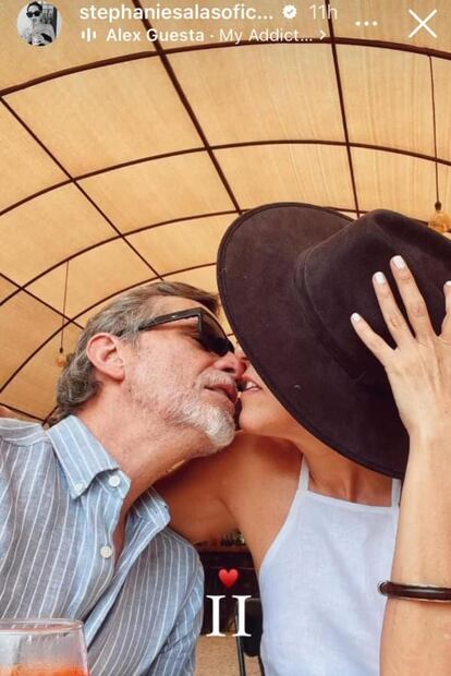 La romántica foto de Humberto Zurita y Stephanie Salas / Instagram