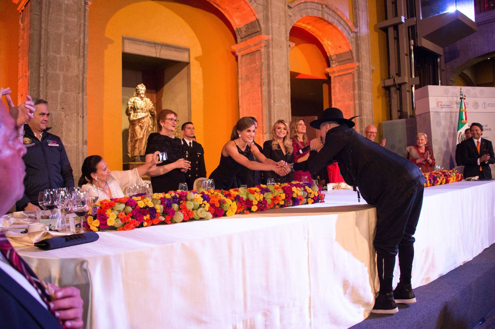 El baile de la reina Letizia en México