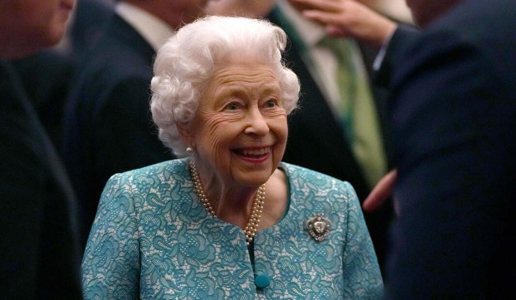 La reina Isabel II lanza su propia marca de salsa cátsup