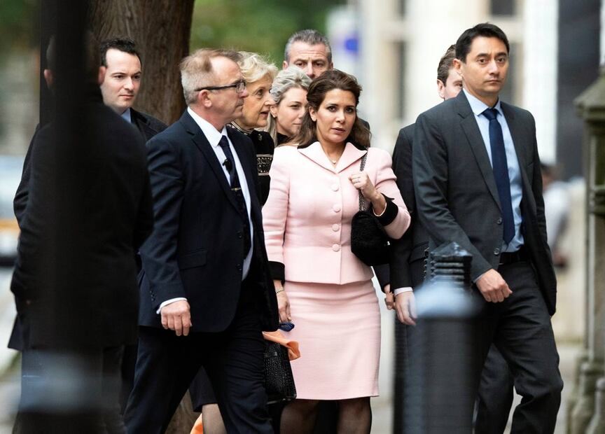 Sin la presencia del jeque Mohammed bin Rashid, la princesa Haya acude al segundo día de audiencia