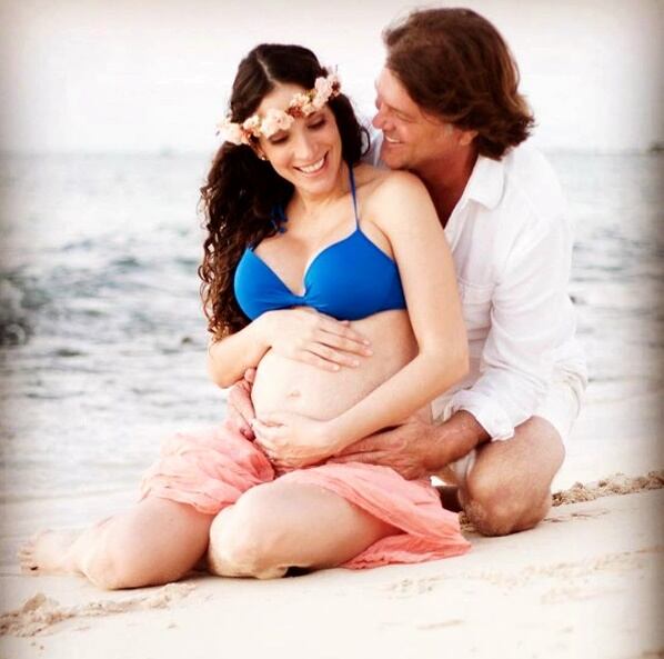 La últimas fotos del embarazo de Rubí Cardozo y René Strickler