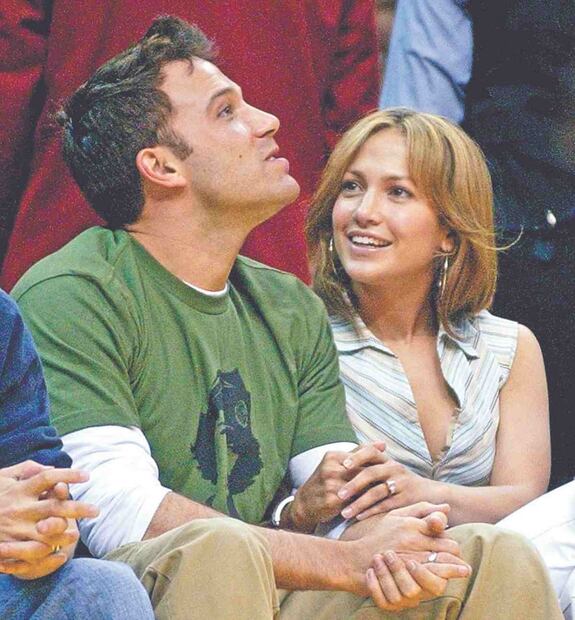Captan a Ben Affleck en busca de otro anillo de compromiso para Jennifer Lopez