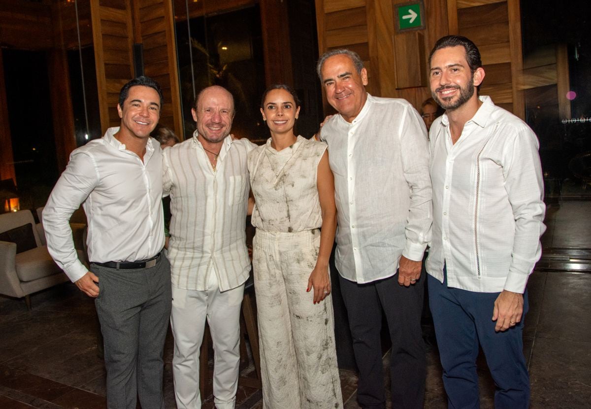 Juan Pablo de Zulueta , Antonio Cosío, Ana Paty Peralta de La Peña, Jaime Jaramillo y Bernardo Cueto. (Foto: Especial)