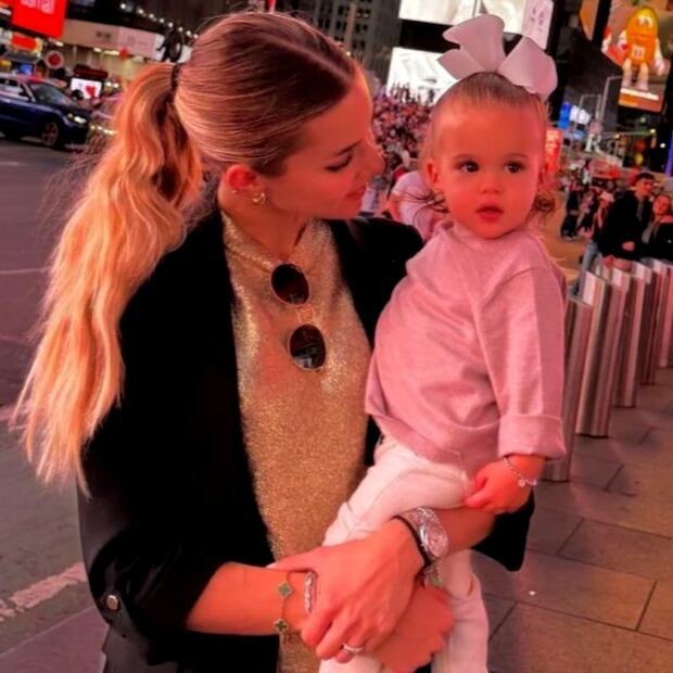 Mariana Rodríguez y la pequeña Mariel en Nueva York / Foto: Instagram