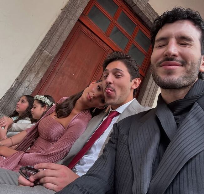 Eugenia Rodríguez, Antonio Slim y Sebastián Yatra en la boda de Johanna Elias Ayub / Foto: Instagram