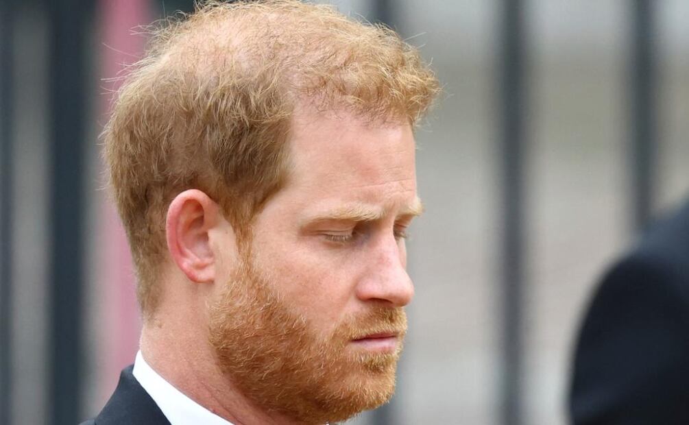 El príncipe Harry llegó tarde el día que murió su abuela, Isabel II, por una pelea sobre Meghan Markle