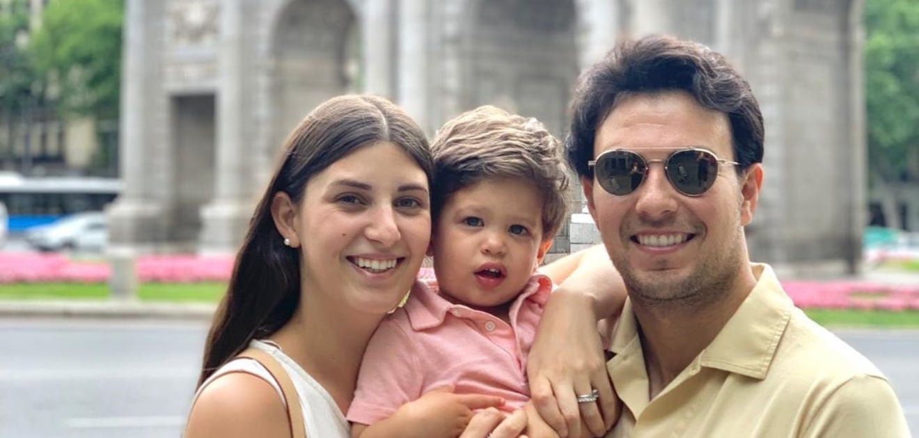 Checo Pérez y Carola Martínez ya tienen madrina de bautizo para Carlota, su segundo bebé