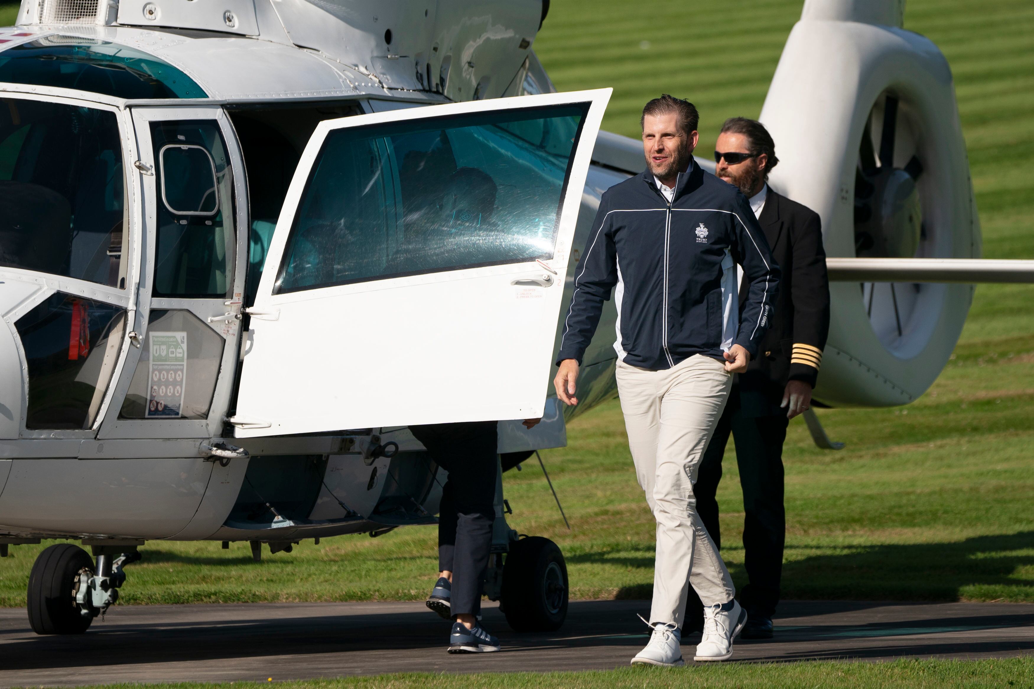 Donald Trump's son disapproves of how Harry and Meghan handled their exit from royalty / Photo: AP