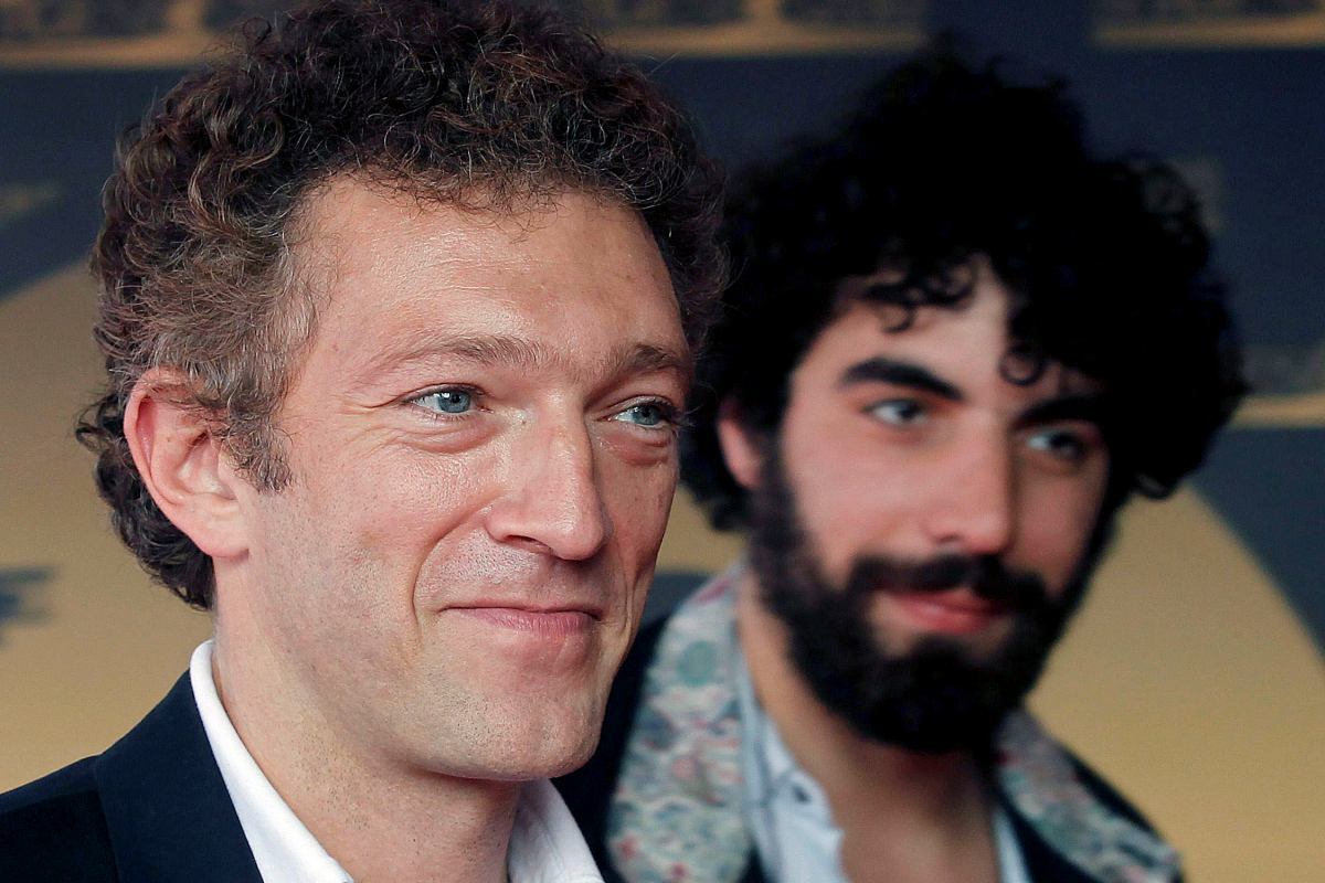 El actor francés Vincent Cassel y el director Romain Gavras. (Foto: EFE)
