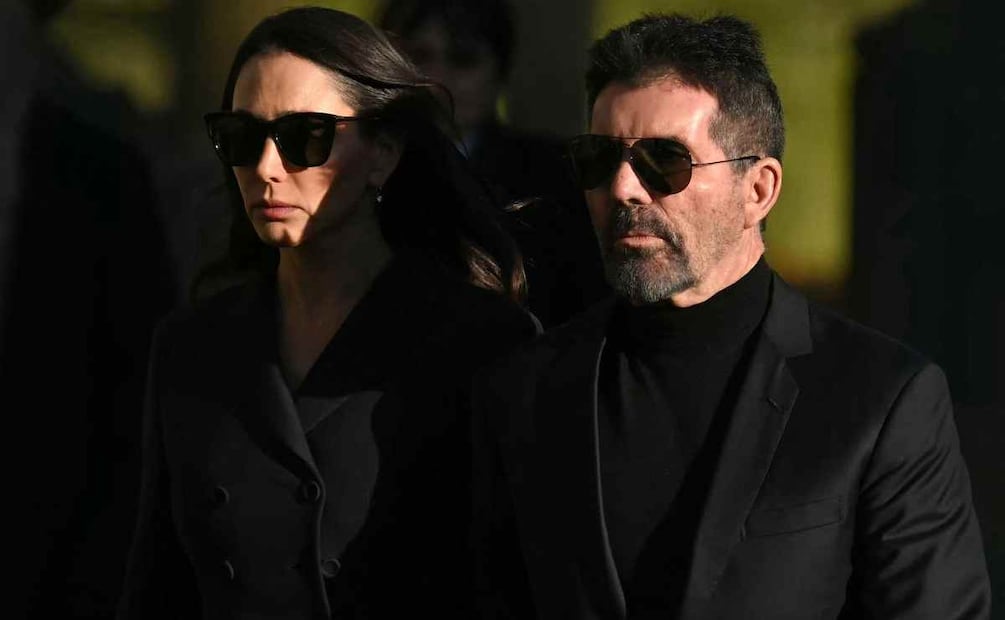 Simon Cowell y Lauren Silverman en el funeral de Liam Payne / Foto: AFP