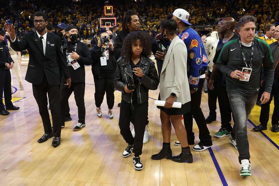 Blue Ivy, hija de Beyoncé, reaparece con gran estilo en las finales de la NBA