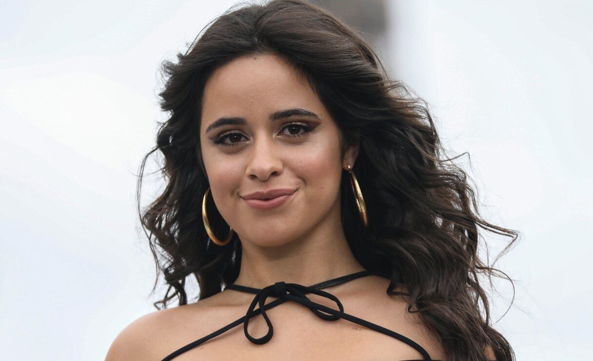 Camila Cabello presume a su familia durante vacaciones en Europa