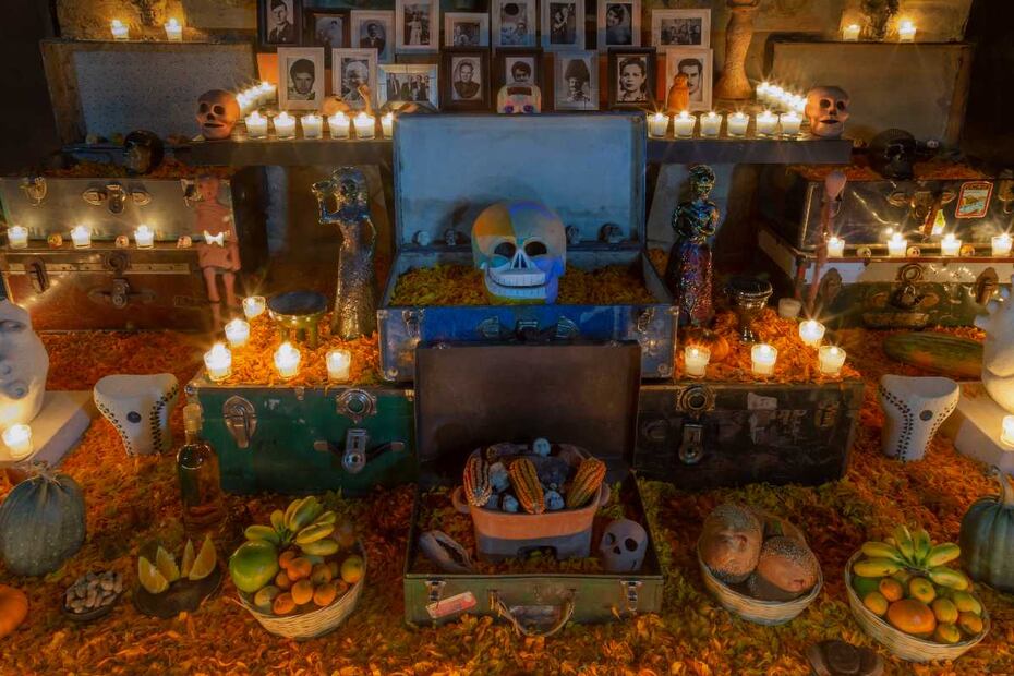 El altar de muertos de Adán Paredes: "Siento que no podríamos vivir sin rituales"