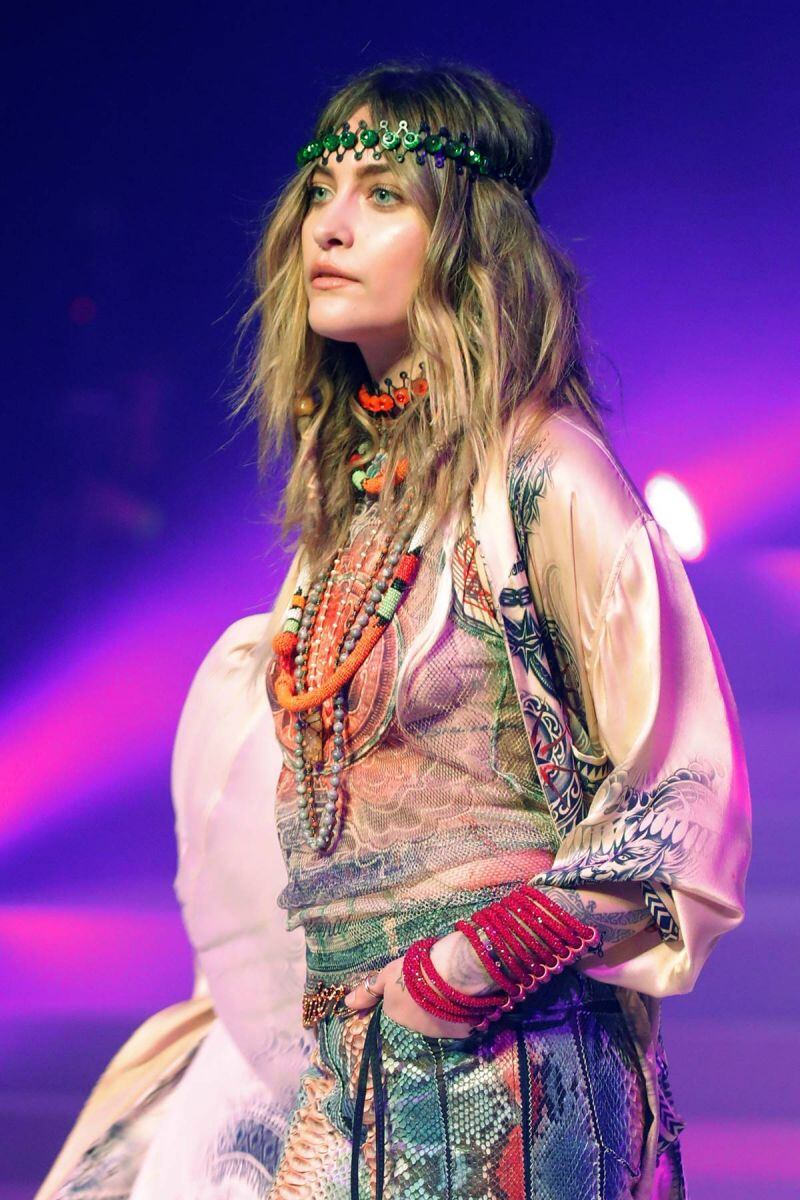 La hija de Michael Jackson deslumbra en el desfile de Jean Paul Gaultier