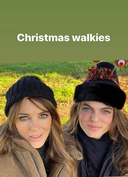 El estremecedor parecido de la sexy actriz Elizabeth Hurley y su guapo hijo Damian ¡nos dejó sin palabras!