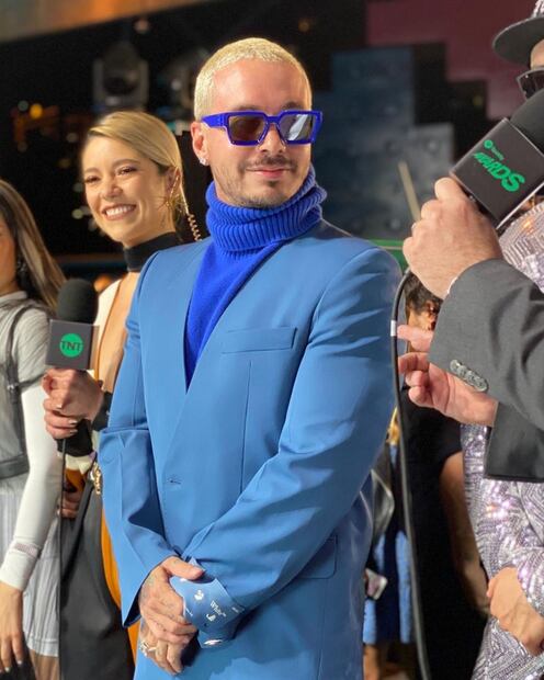 Aseguran que J Balvin invitó a salir a Paola Rojas 