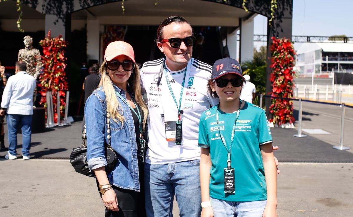 Jimena Galindo, Mikel Arriola y Santiago / Foto: Esteban Torreblanca