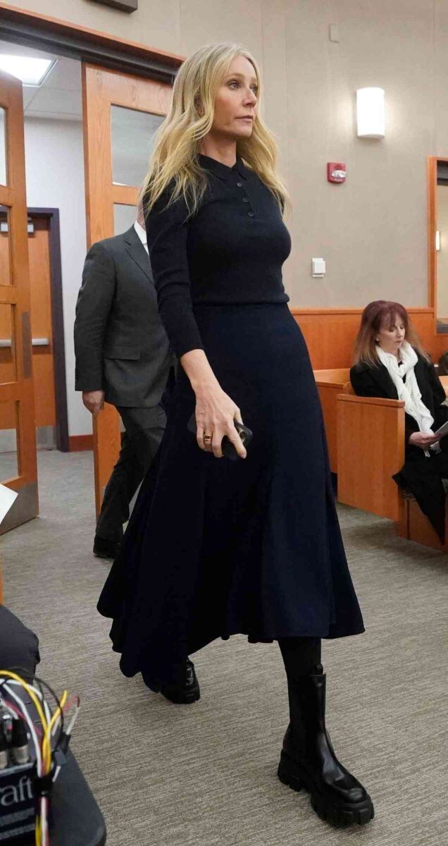 El look de Gwyneth Paltrow con botas chunky de Celine en el día 4 de juicio