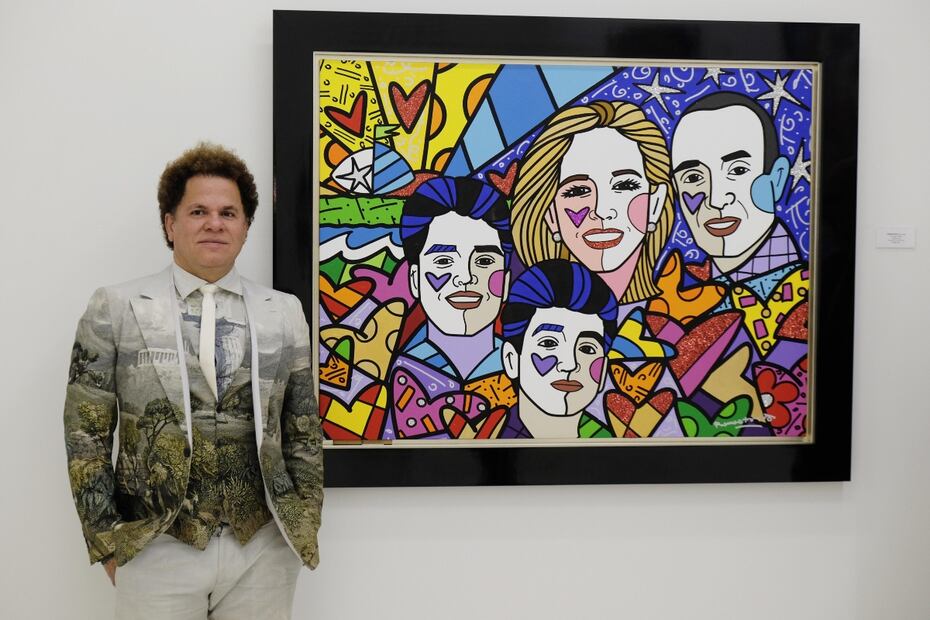 VIDEO: Mujer le avienta pieza a Romero Britto por tratar mal a sus empleados