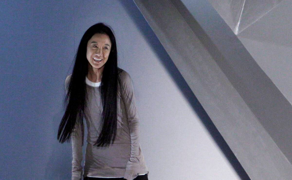 Vera Wang sorprende con abdomen de acero: trabajar y dormir son la clave