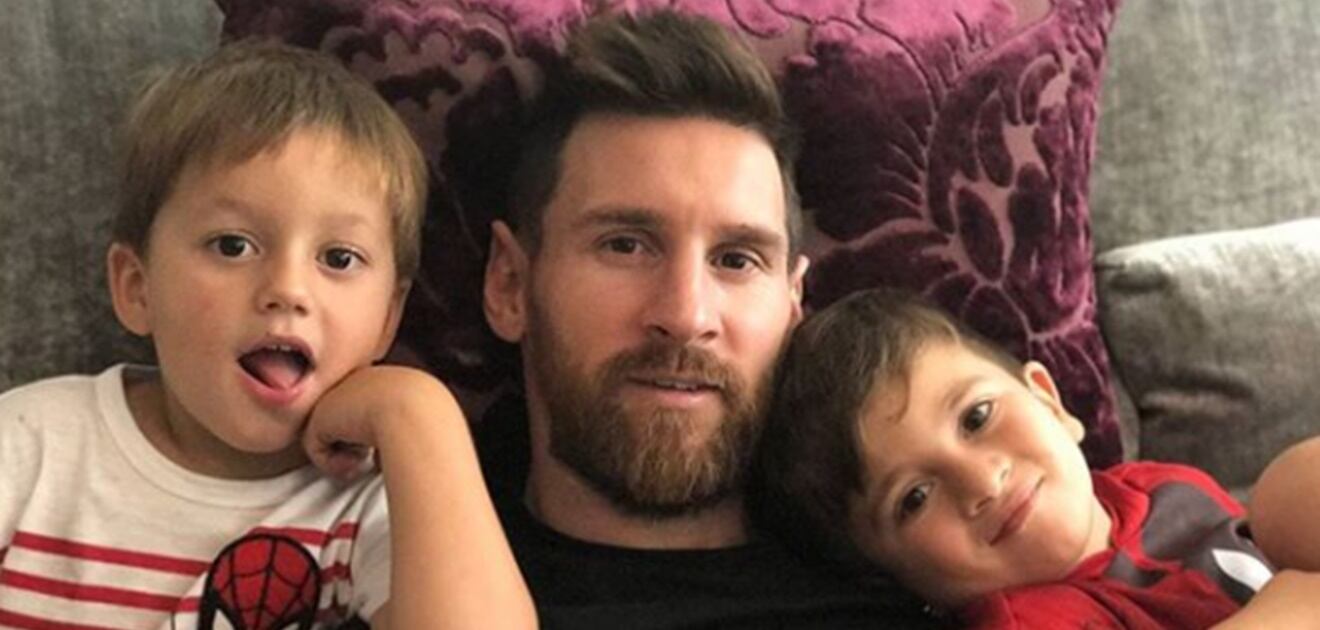 <p>A través de su cuenta de Instagra, el jugador del Barcelona confirmó la enhorabuena.<strong> (Fotos: Archivo El Universal, Instagram)</strong></p>
