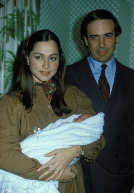 Con tres ex esposos: ella es Isabel Preysler, la futura esposa de Vargas Llosa