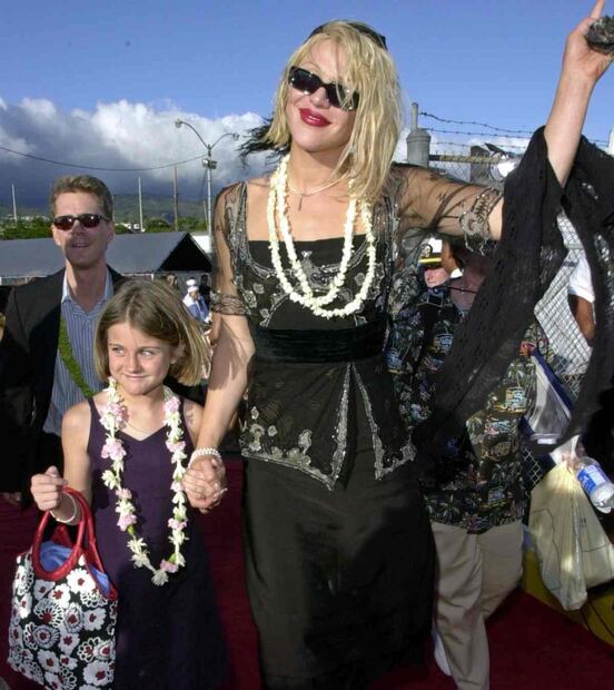 Frances Bean, hija de Kurt Cobain y Courtney Love, escribe desgarrador texto en su 30 cumpleaños