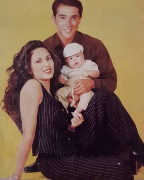 Famosas que se convirtieron en mamás antes de los 25