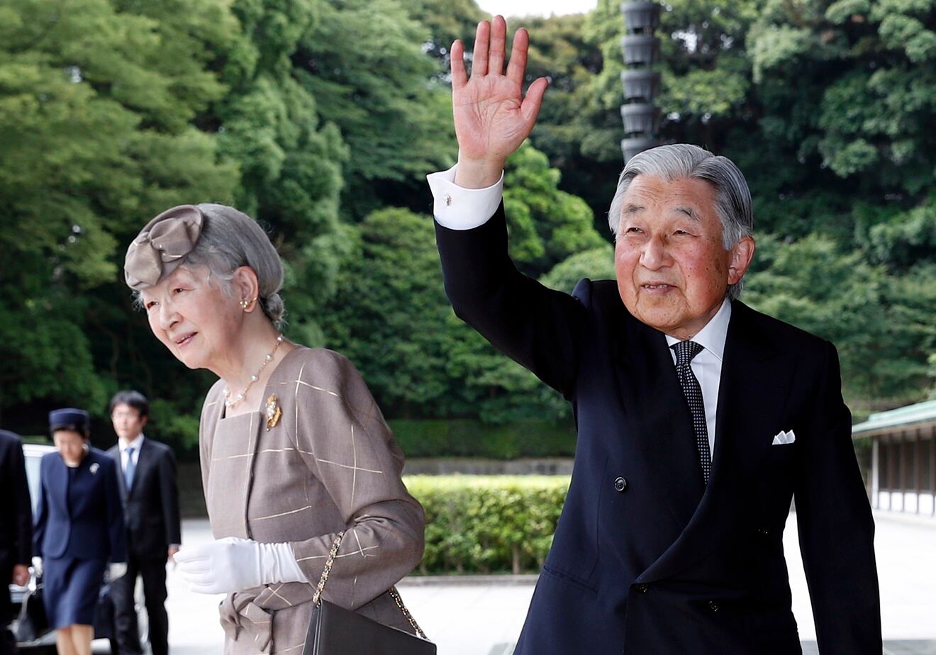 Los emperadores Akihito y Michiko de Japón se mudarán del palacio 