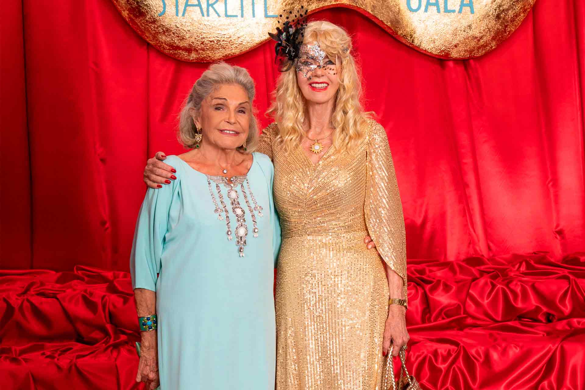 Béatrice de Orléans y Gunilla Von Bismarck. (Foto: Especial)