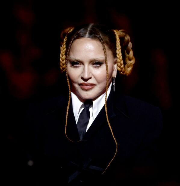 Madonna vapulea a quienes la critican y culpa a un fotógrafo por distorsionarle la cara