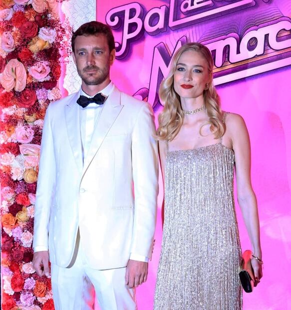 Pierre Casiraghi y Beatrice Borromeo en el Baile de la Rosa 2024 celebrado en el club Monte-Carlo Sporting / AFP