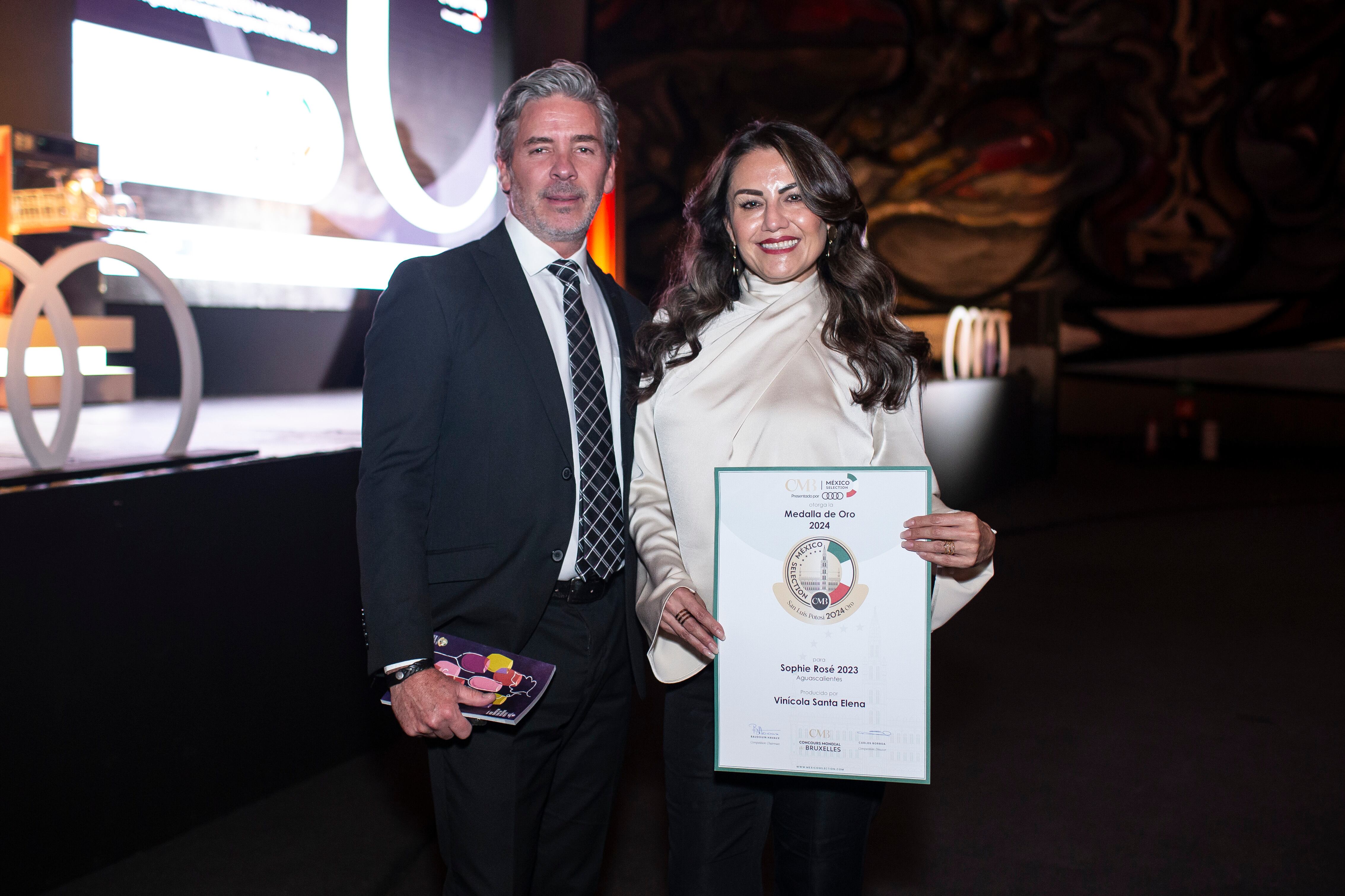 Arturo Schoelman y Bibiana Parra. (Foto: Esteban Torreblanca)