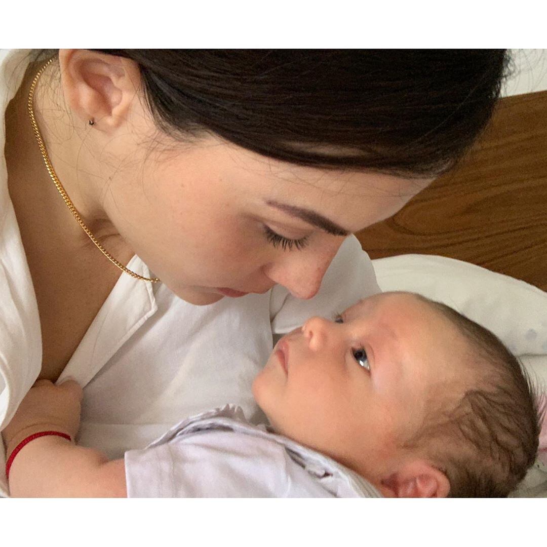 Zuria Vega, a un mes de haber dado a luz, luce figura de infarto 