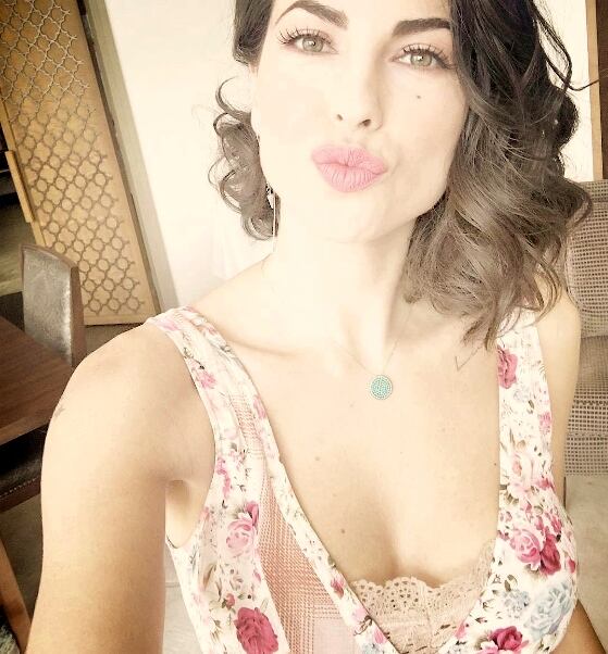 Las fotos que demuestran que Bárbara Mori es la abuela más sexy del espectáculo