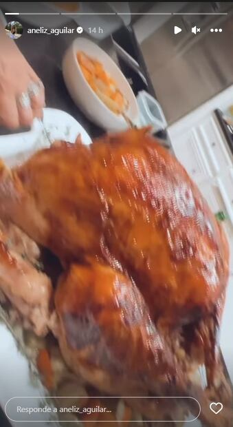 Así fue la elegante cena de los Aguilar en Thanksgiving Day 