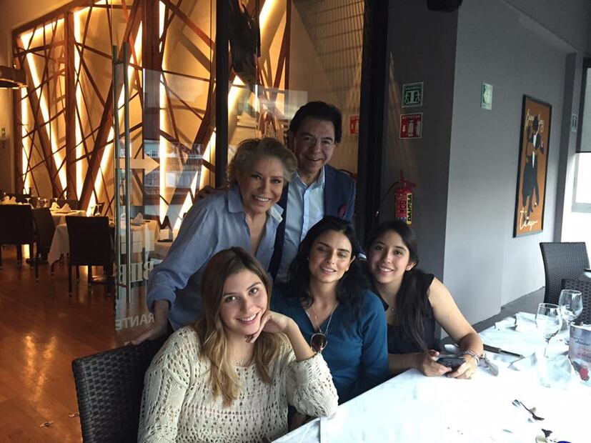 Te presentamos a las hermanas poco conocidas de Aislinn Derbez