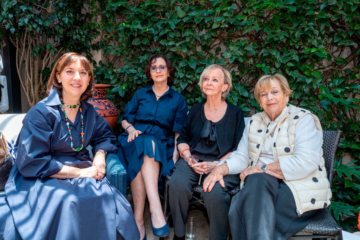 Mercedes Honsei, Amelia Urdaneta, Maru Gutiérrez y María Luisa Prieto. (Foto: Leonardo Gómez)