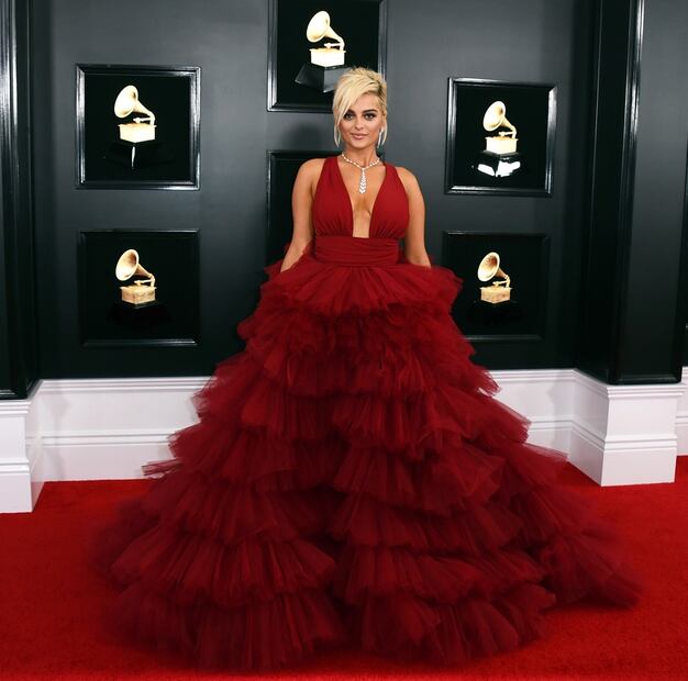 Premios Grammy: Los vestidos más icónicos de todos los tiempos en la alfombra roja