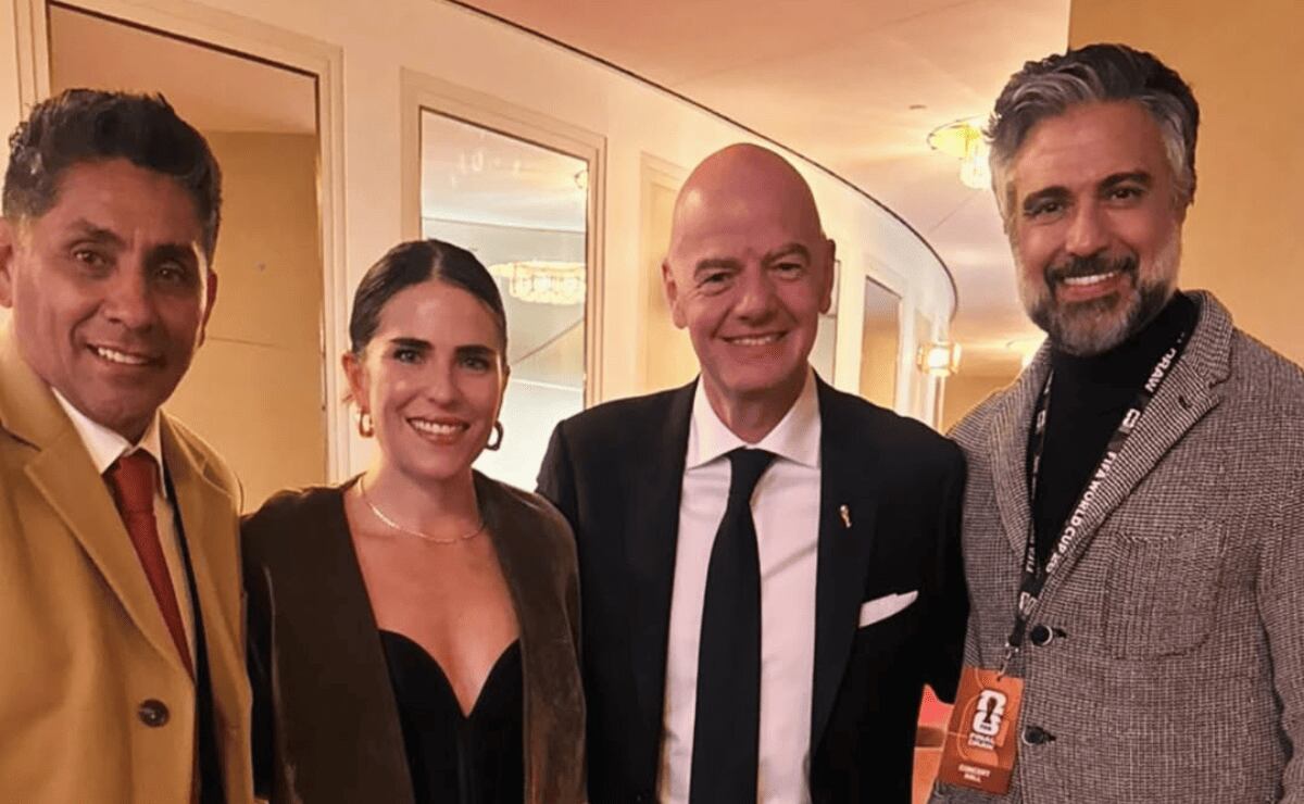 Jorge Campos, Karla Souza, Gianni Infantino y Jaime Camil / Foto: Instagram